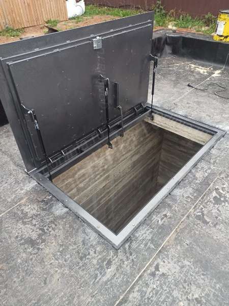 Люк Контур утепленный рифленый открытый Люк Контур утепленный рифленый с утеплителем минеральной ватой 50 мм в двери